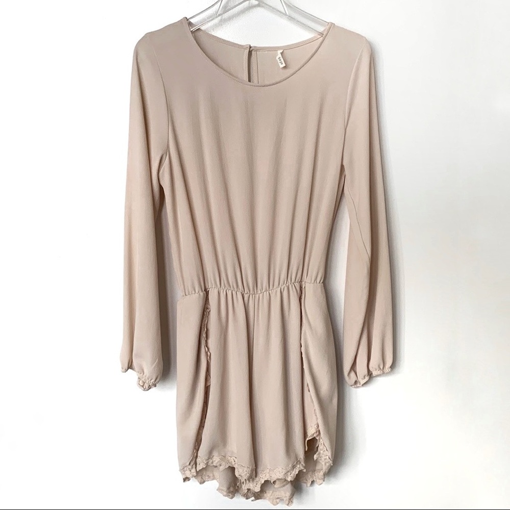 SAGE Long‑Sleeve Lace Detail Romper Slight Open Back Feminine Boho Women’s M